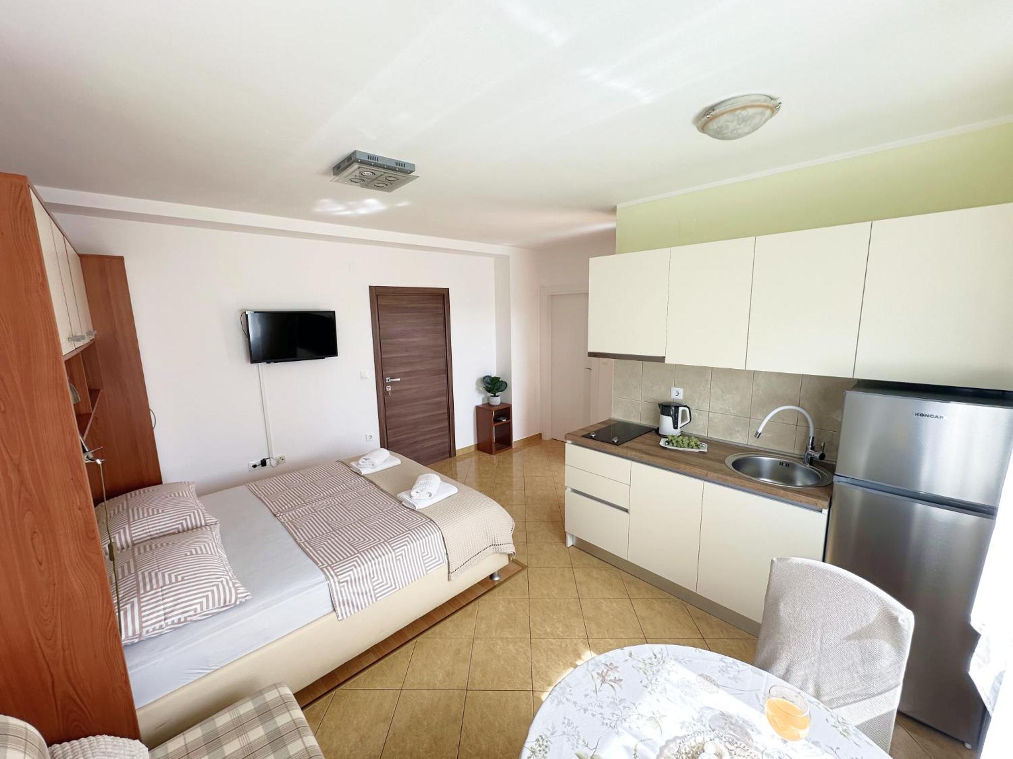 Apartments Villa Miranda 沃迪切 外观 照片
