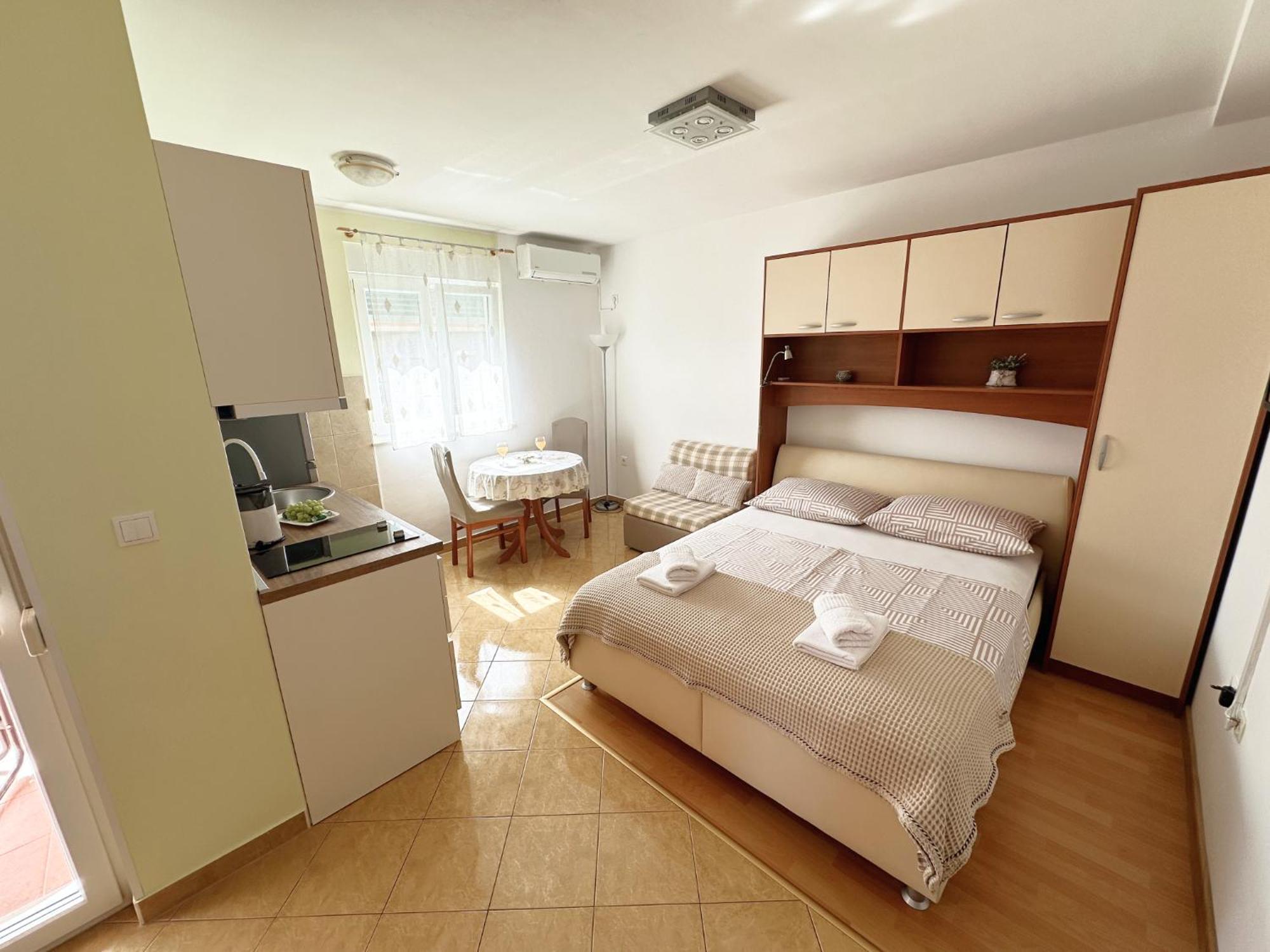 Apartments Villa Miranda 沃迪切 外观 照片