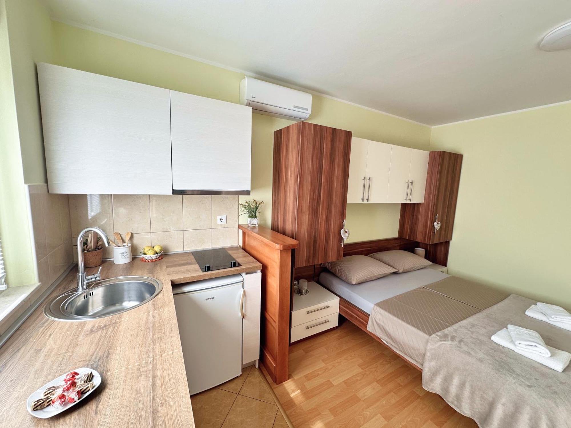 Apartments Villa Miranda 沃迪切 外观 照片