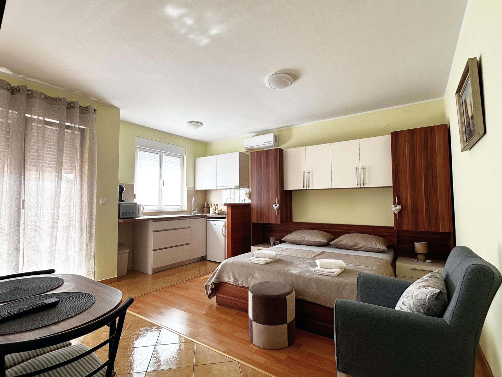 Apartments Villa Miranda 沃迪切 外观 照片