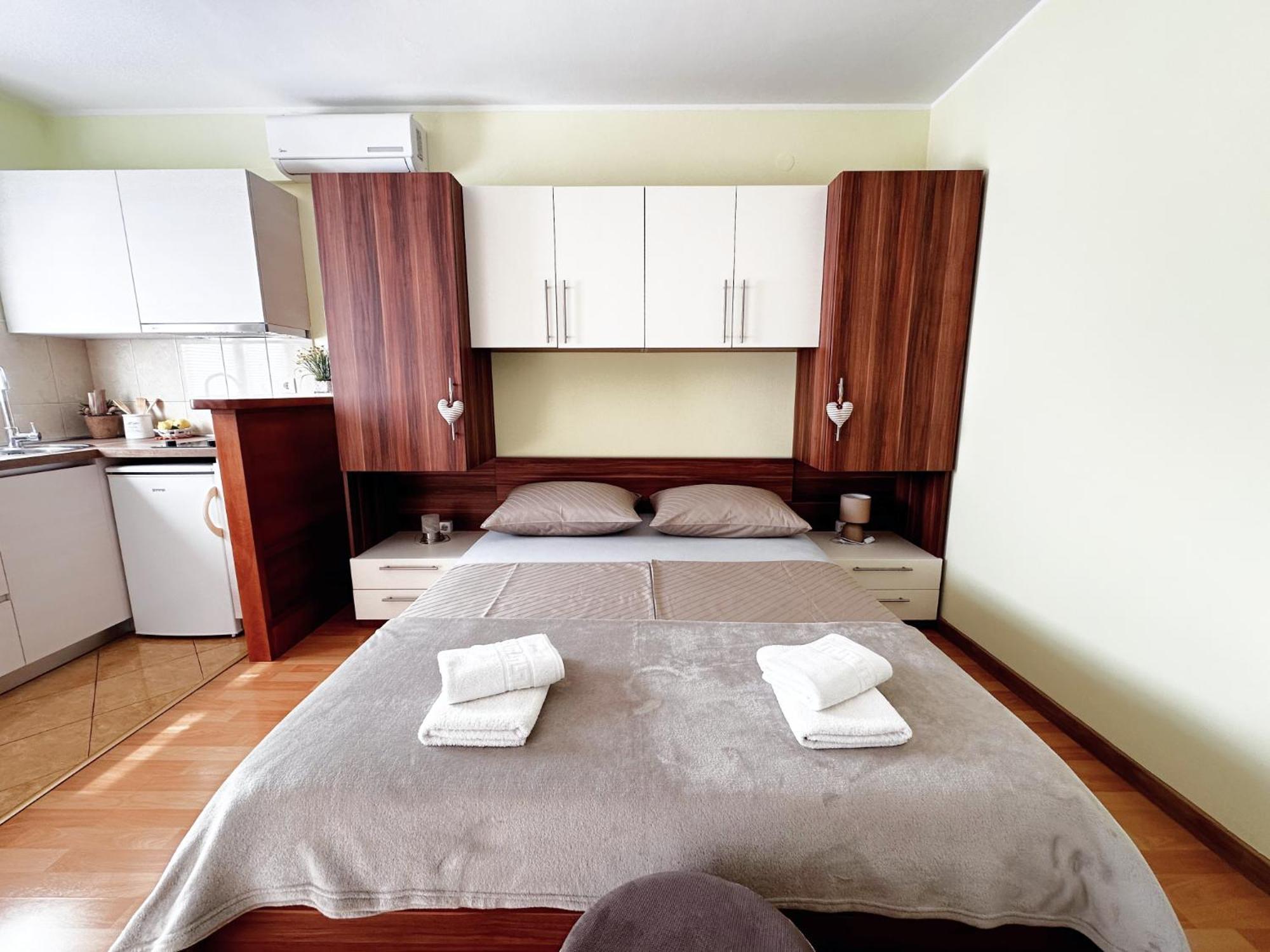 Apartments Villa Miranda 沃迪切 外观 照片
